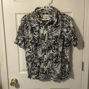 Goodfellow & Co. Hawaiian Button Up Shirt Men’s Large.